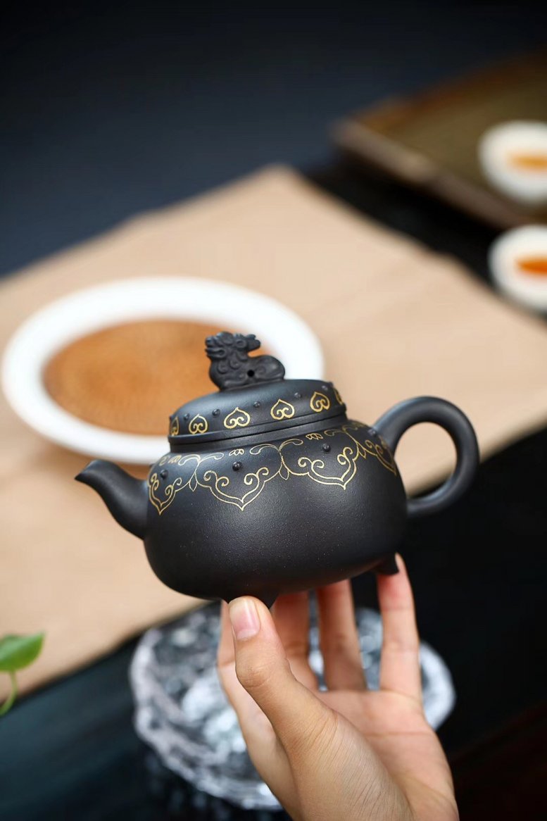 杨军保作品 金玉麒麟