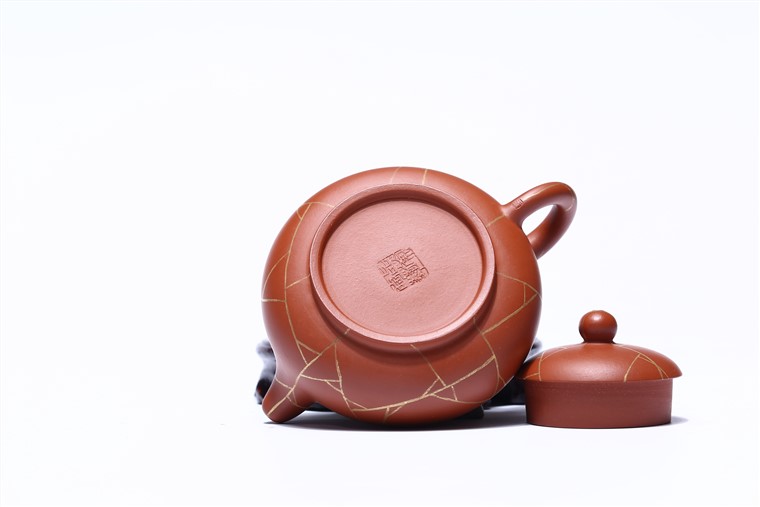 王品荣作品 冰纹君德