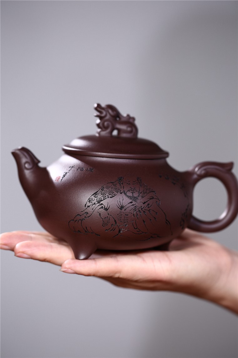 张雪军作品 三足瑞狮图片