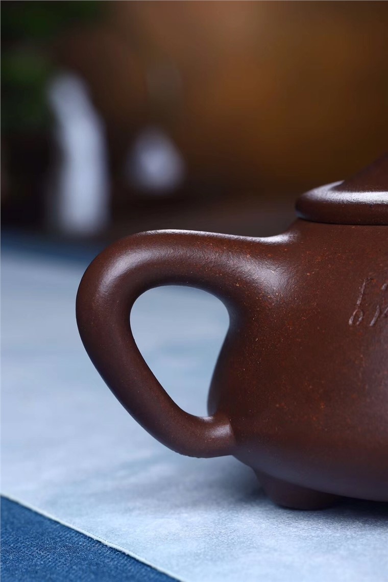 李昌鸿作品 石瓢
