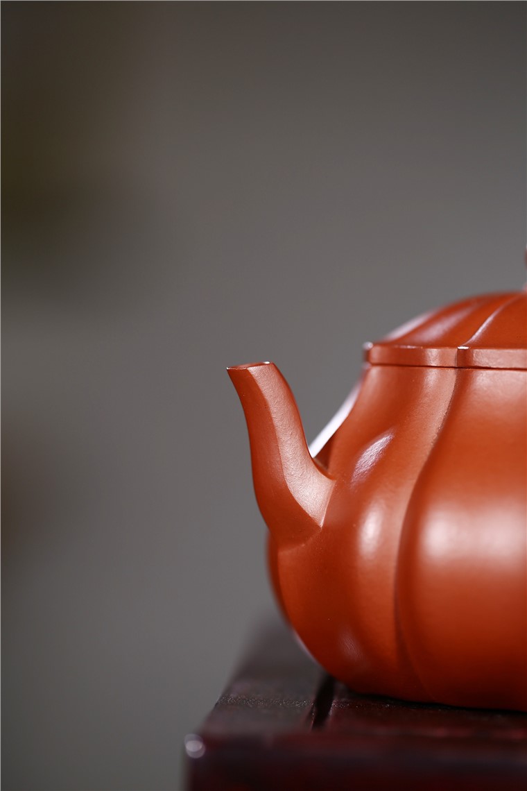 吴赛春作品 八瓣菱花图片