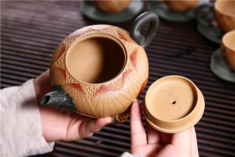 张剑作品 青蛙莲子图片