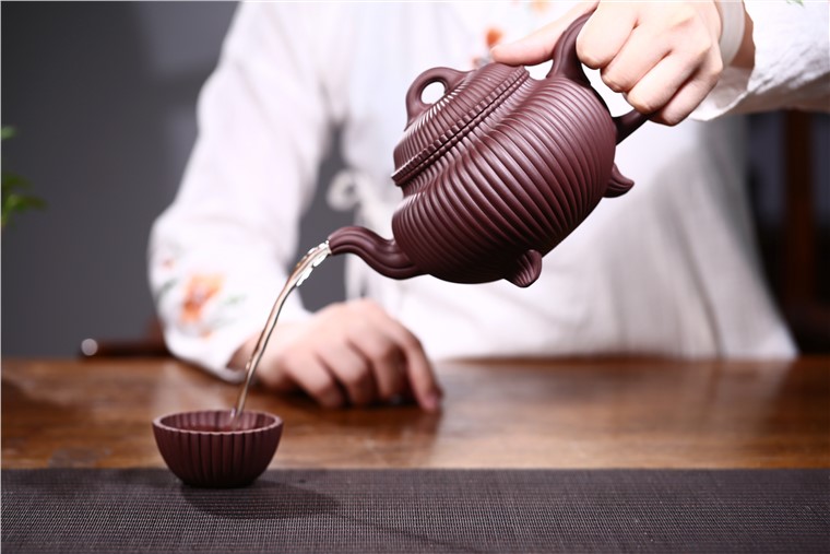 吴赛春作品 大菊瓣套具