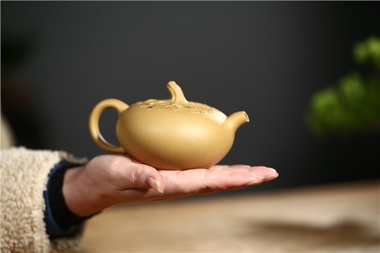 顾建芳作品 艳阳图片