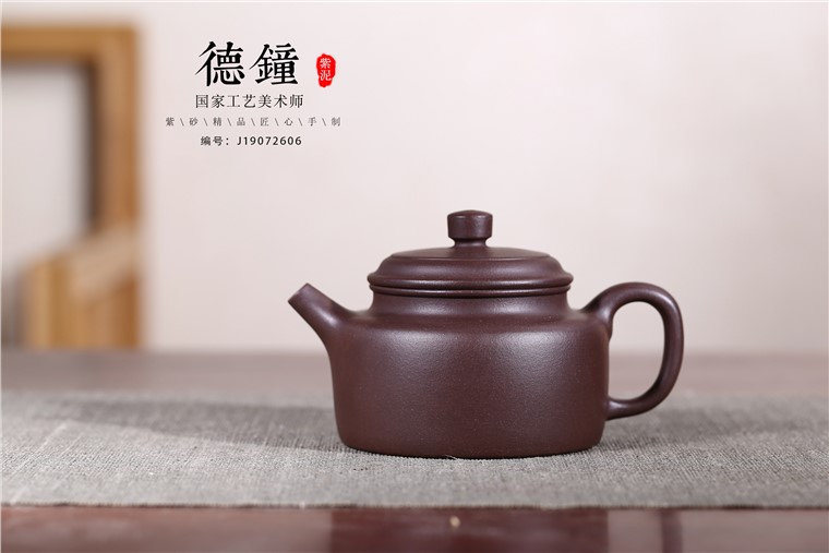 顾旭英作品 德钟图片