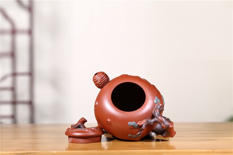 顾旭英作品 松果壶图片