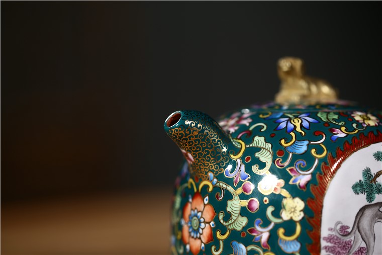 邵美华作品 金犬纳福