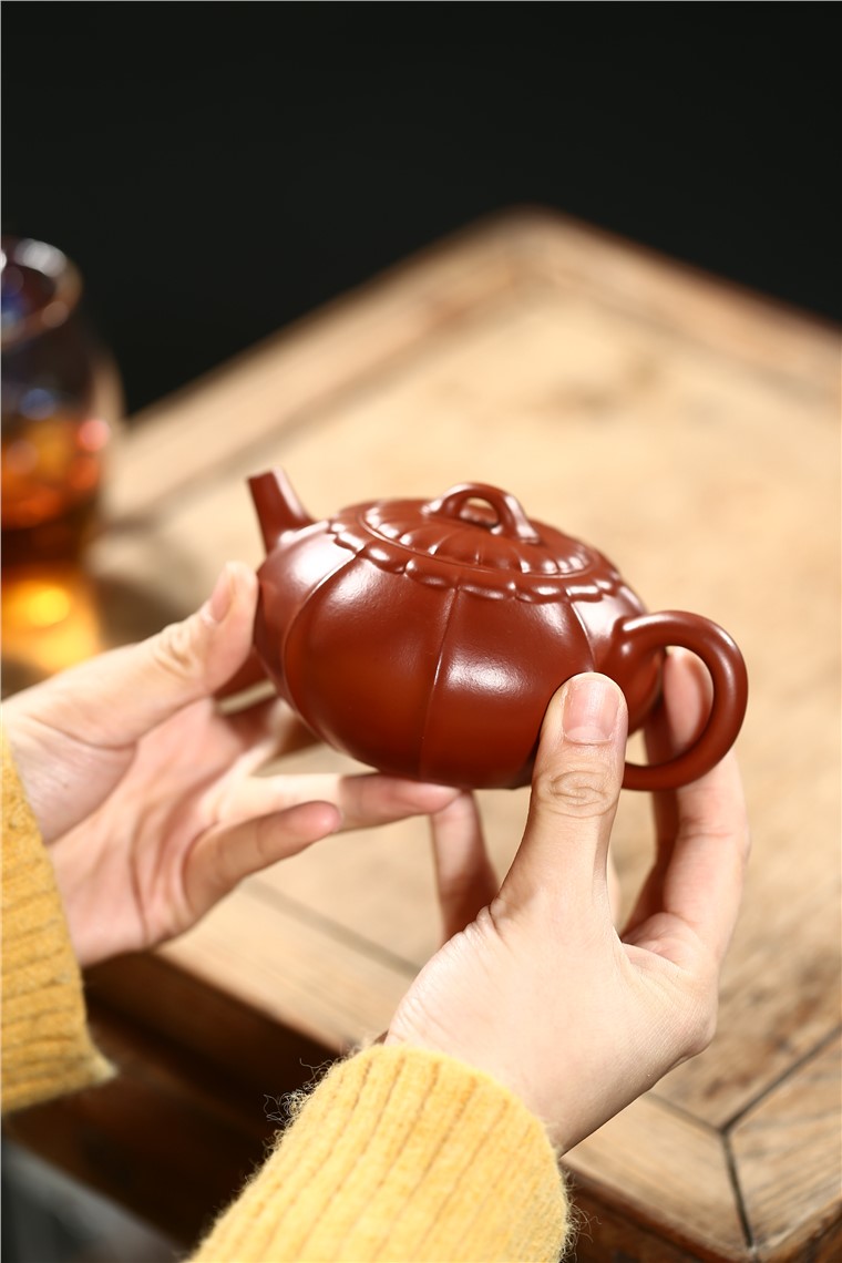 郁晴作品 宝莲图片