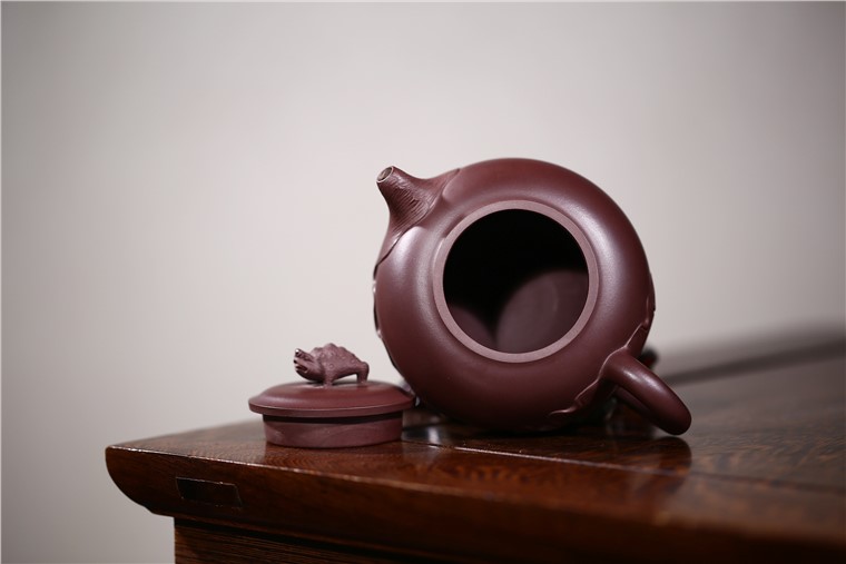 周孝忠作品 莲叶生财图片