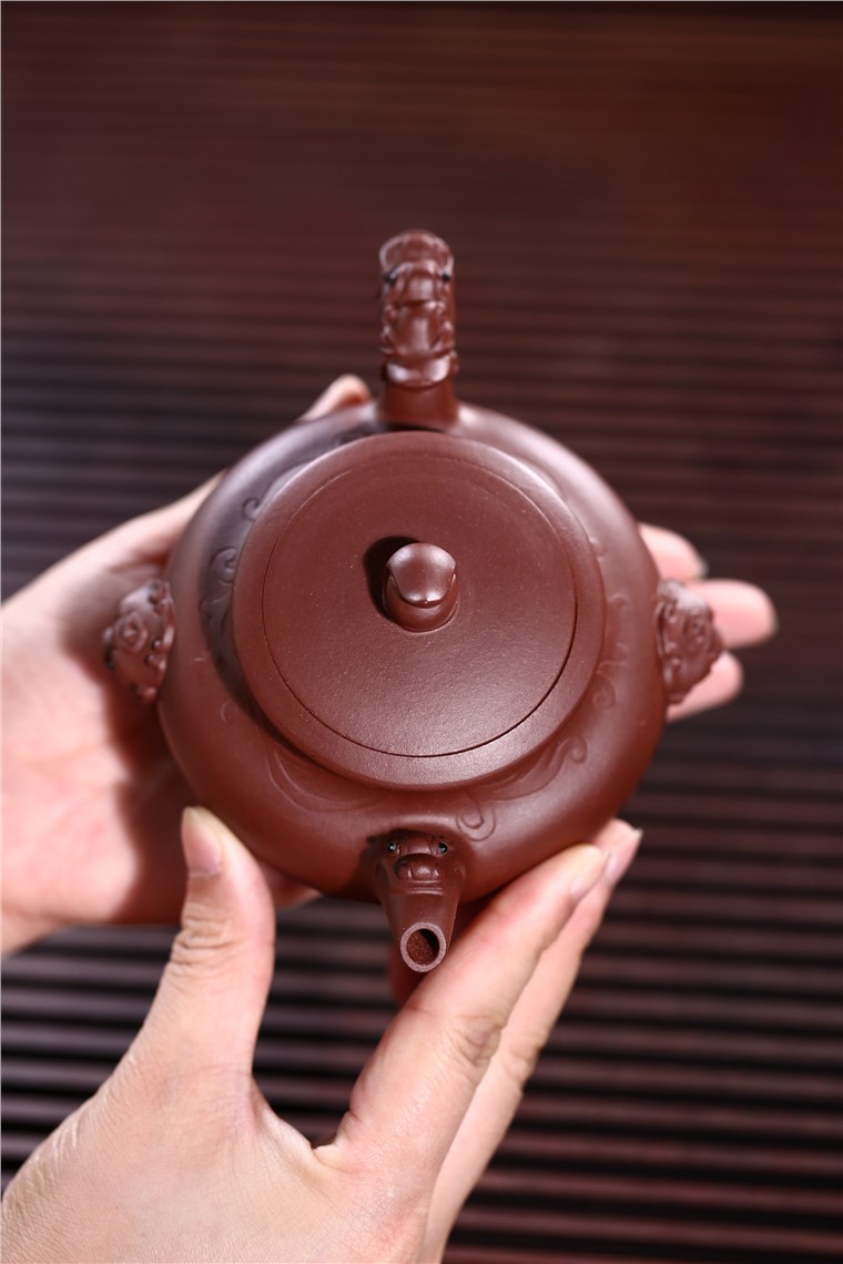 顾旭英作品 瑞兽聚财图片