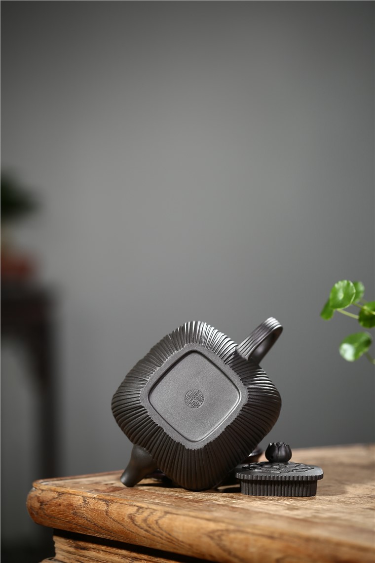 郁晴作品 净莲