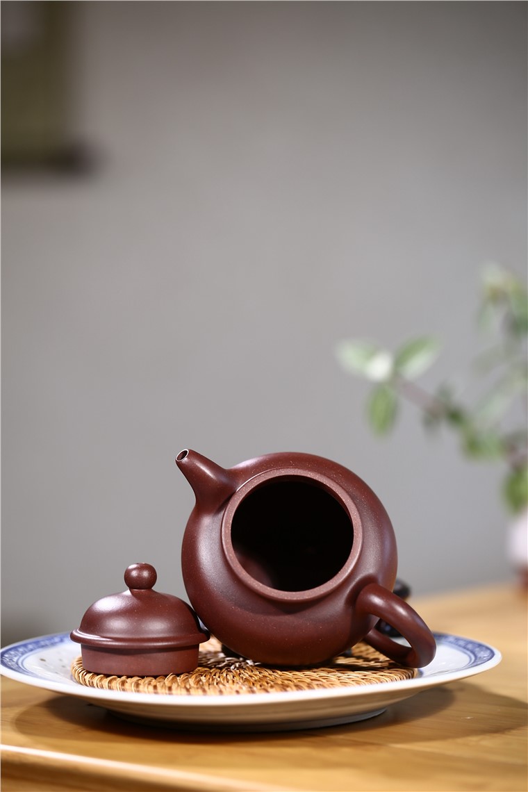 张雪军作品 掇球图片