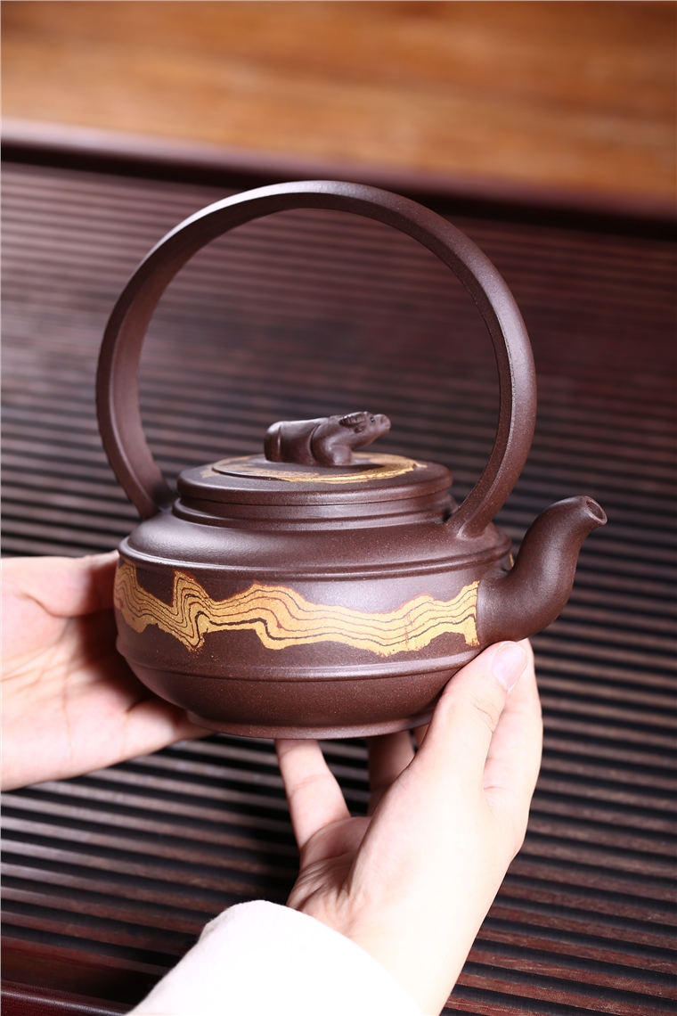 葛岳纯作品 牛气冲天