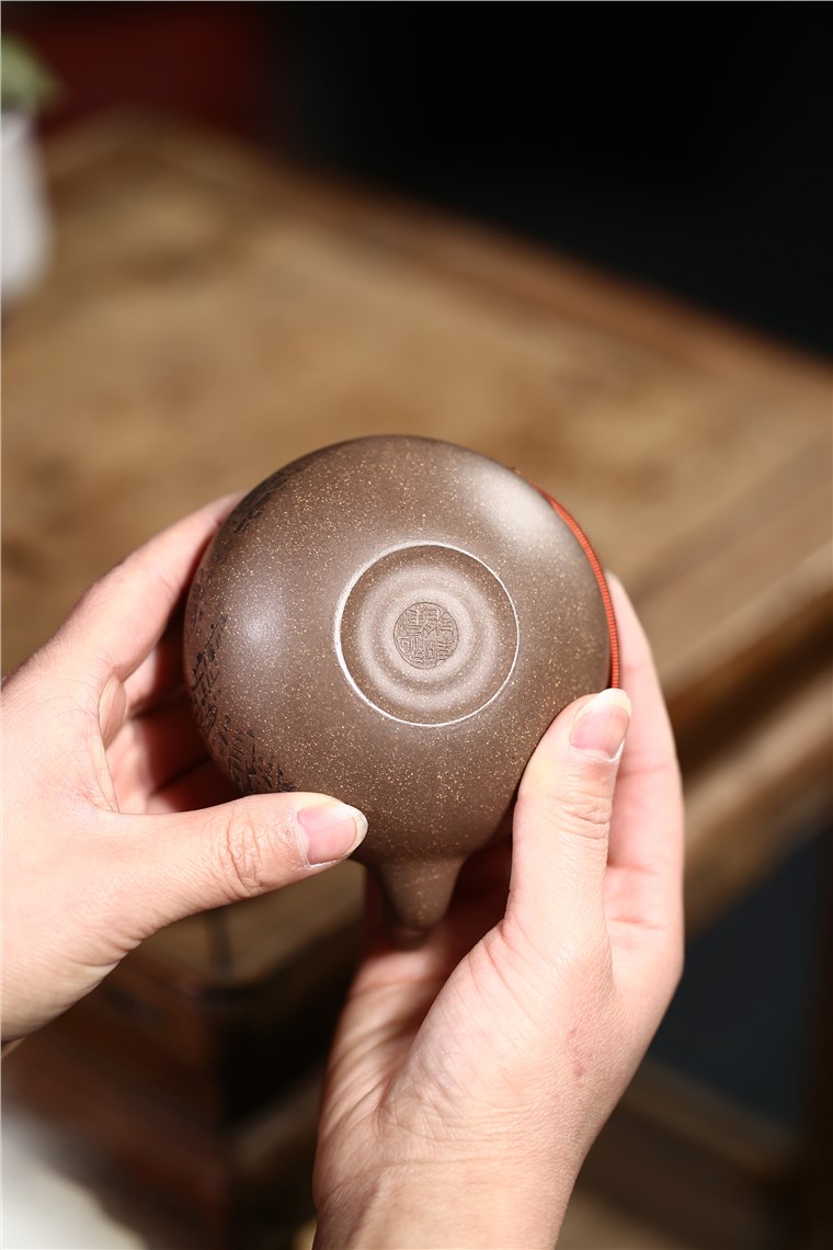 郁晴作品 蛋包提梁