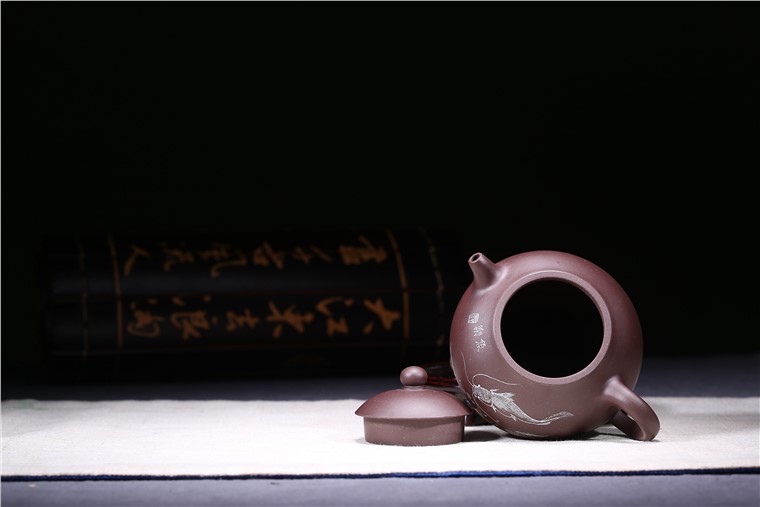 蒋春帆作品 鱼乐图片