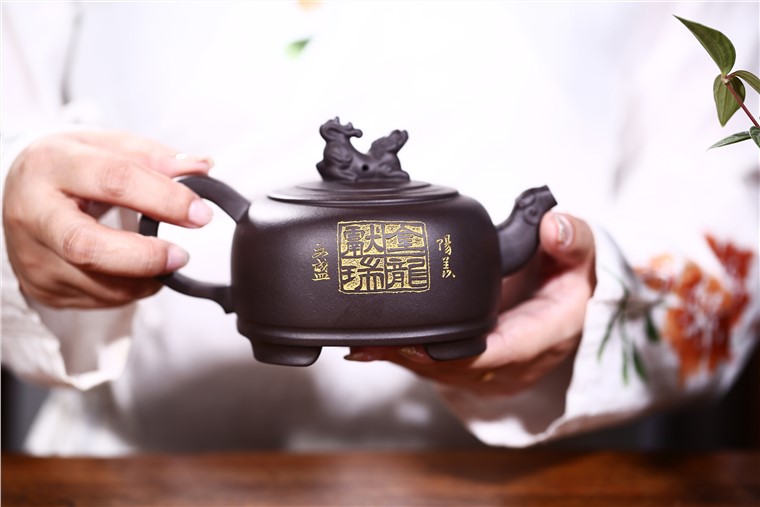 吴赛春作品 金龙献瑞图片