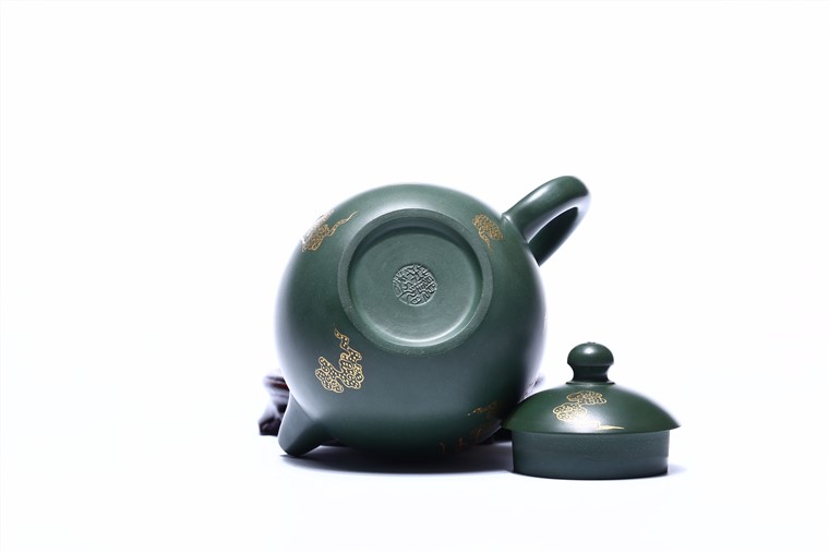 顾旭英作品 祥瑞龙蛋
