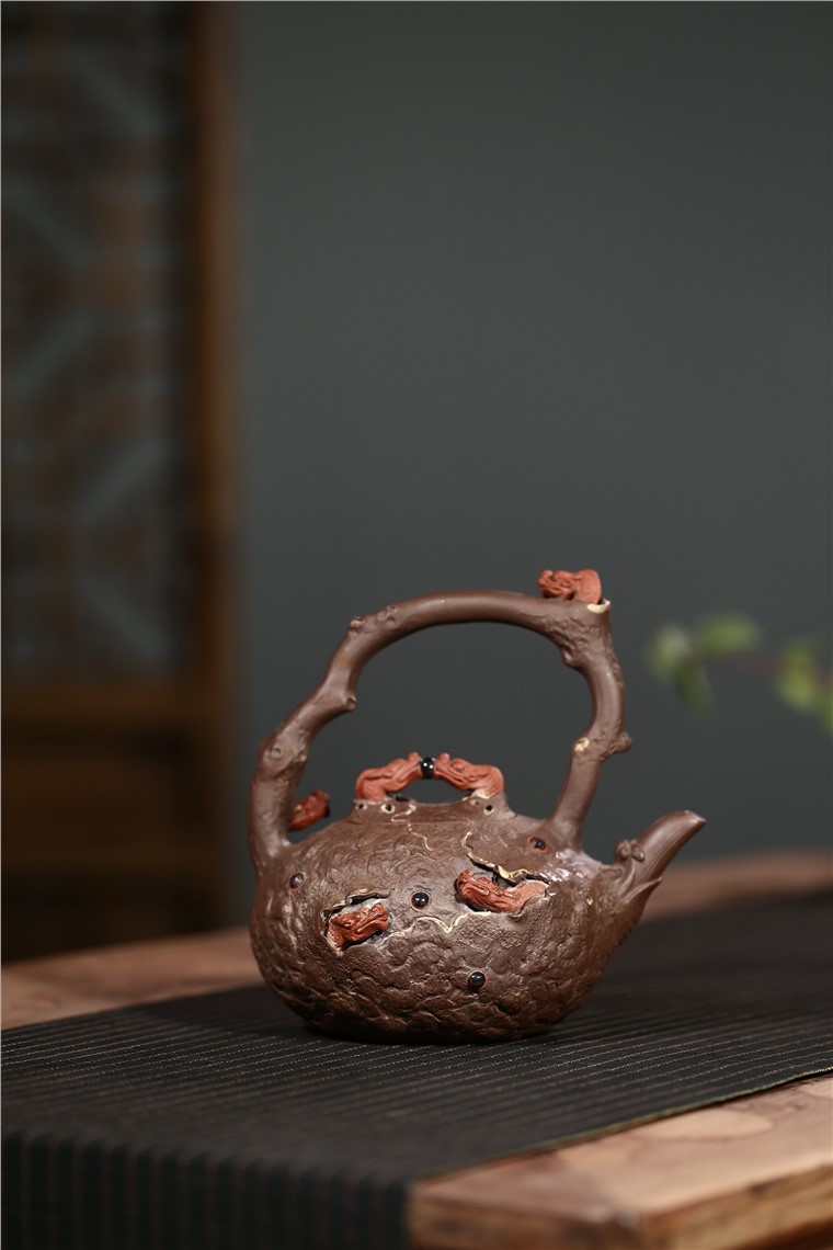 张剑作品 九龙戏珠提梁图片
