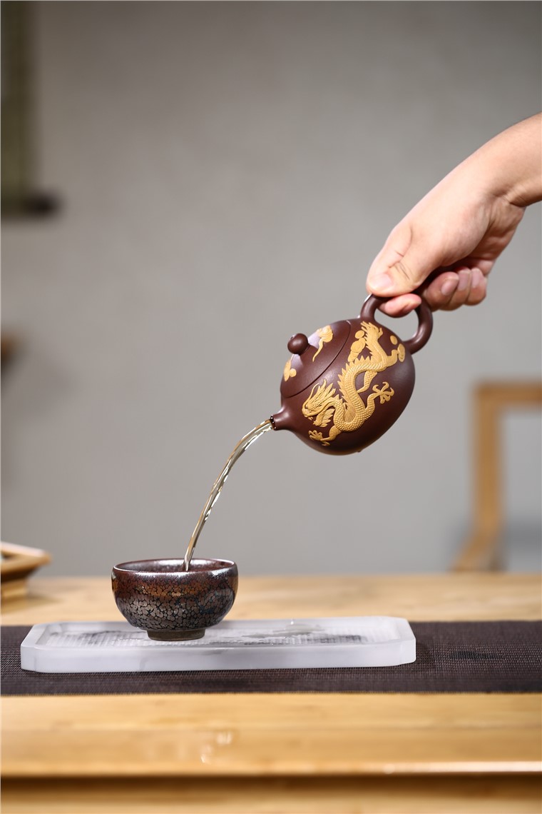 顾旭英作品 龙凤西施