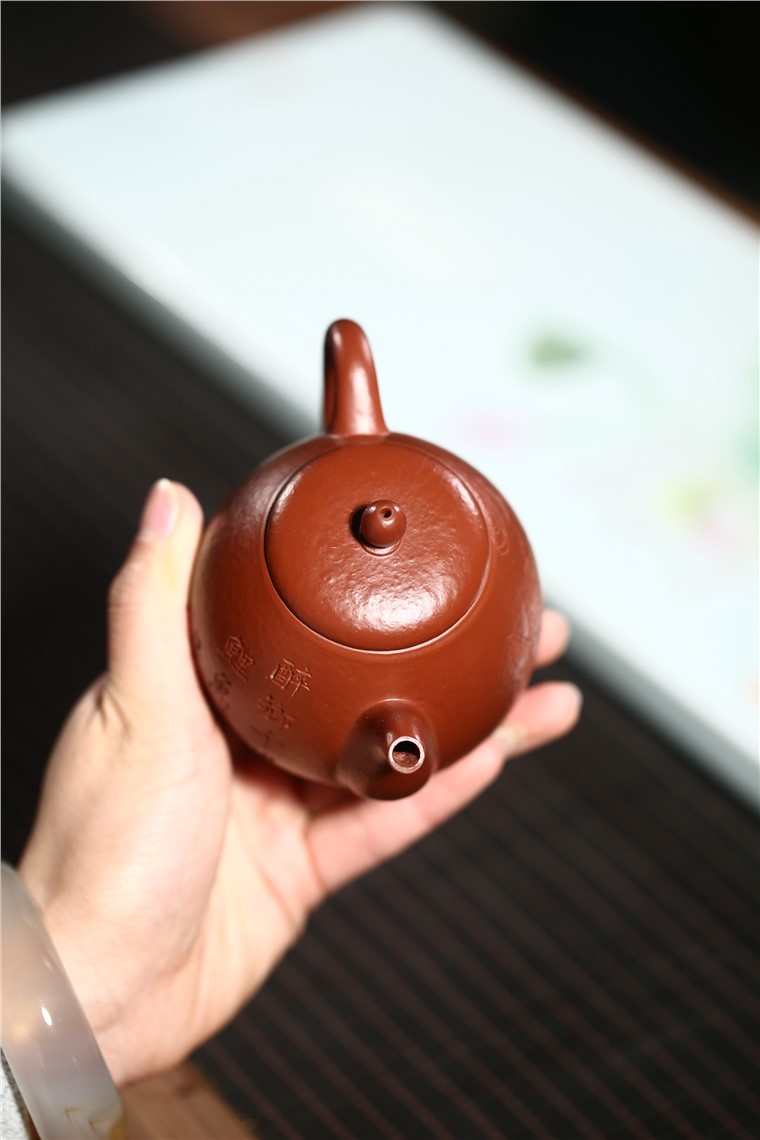 郁晴作品 鱼乐