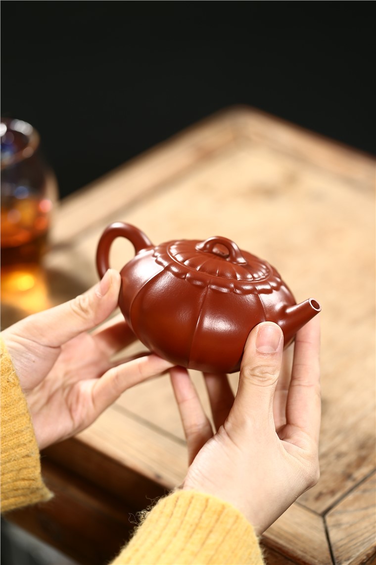 郁晴作品 宝莲图片