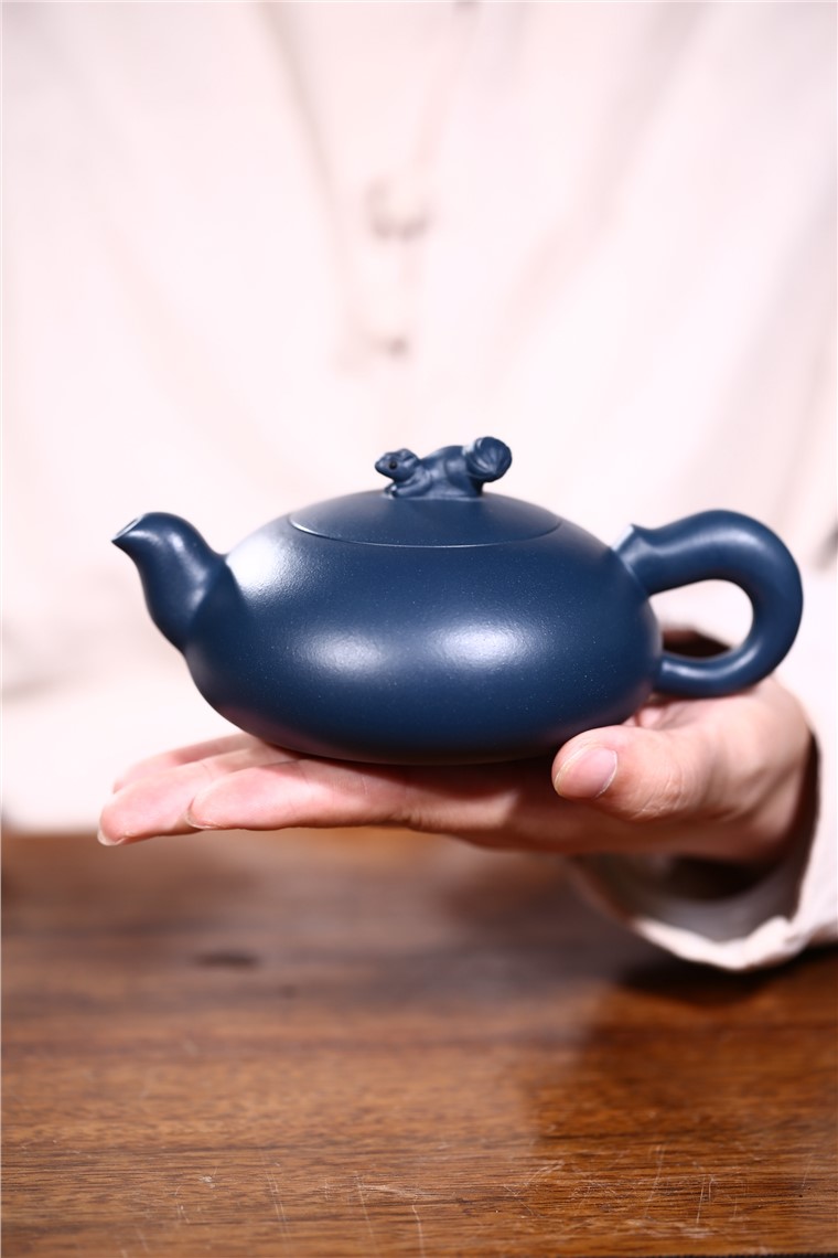 周华强作品 松鼠