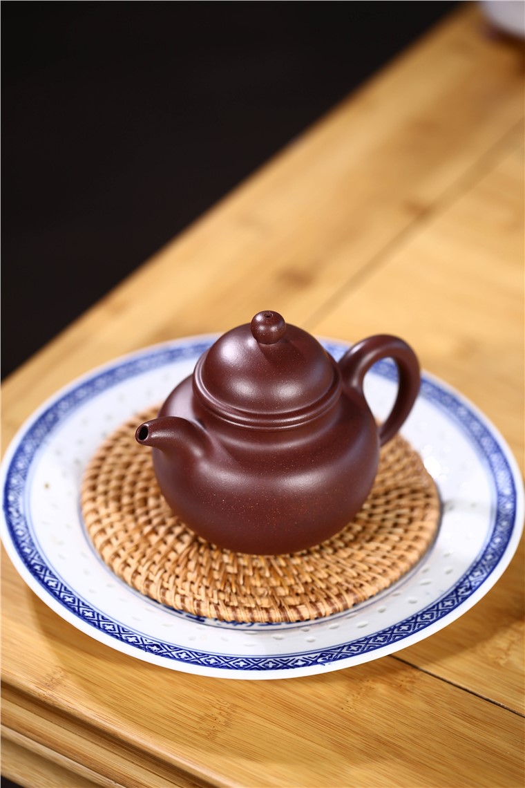 张雪军作品 掇球图片