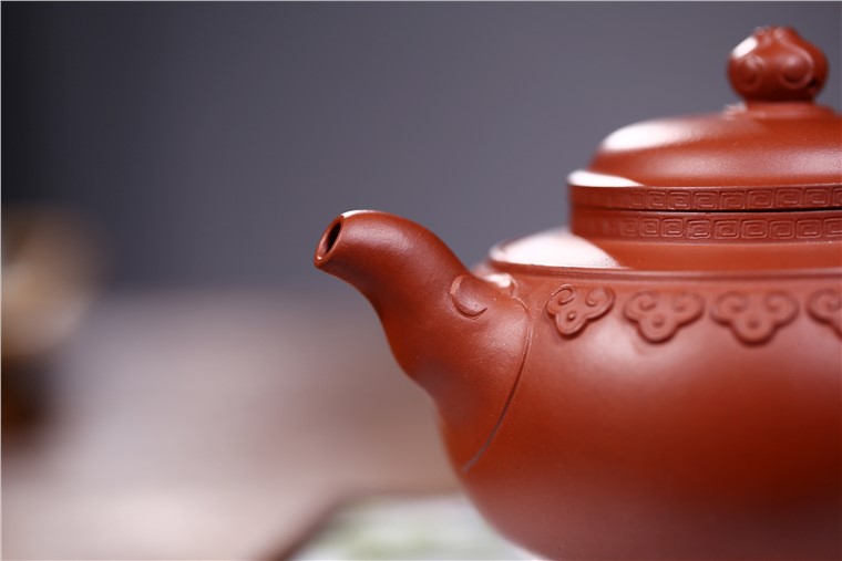 邵云琴作品 云肩如意