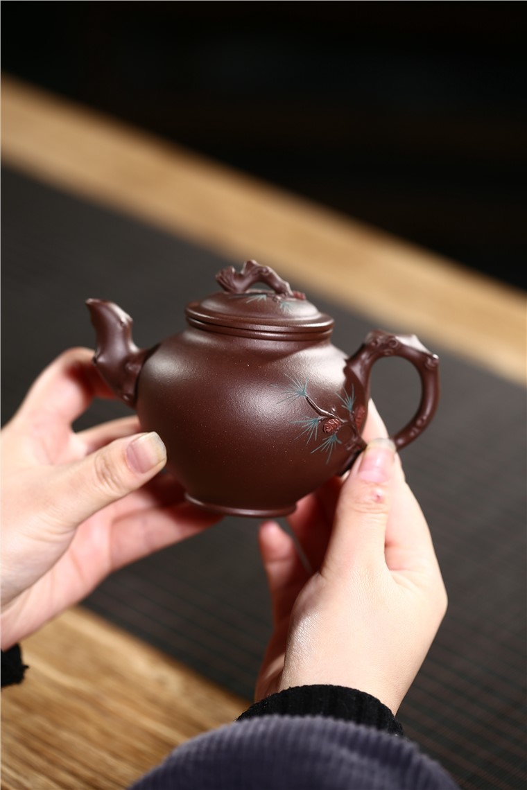 冯小俊作品 松枝报春