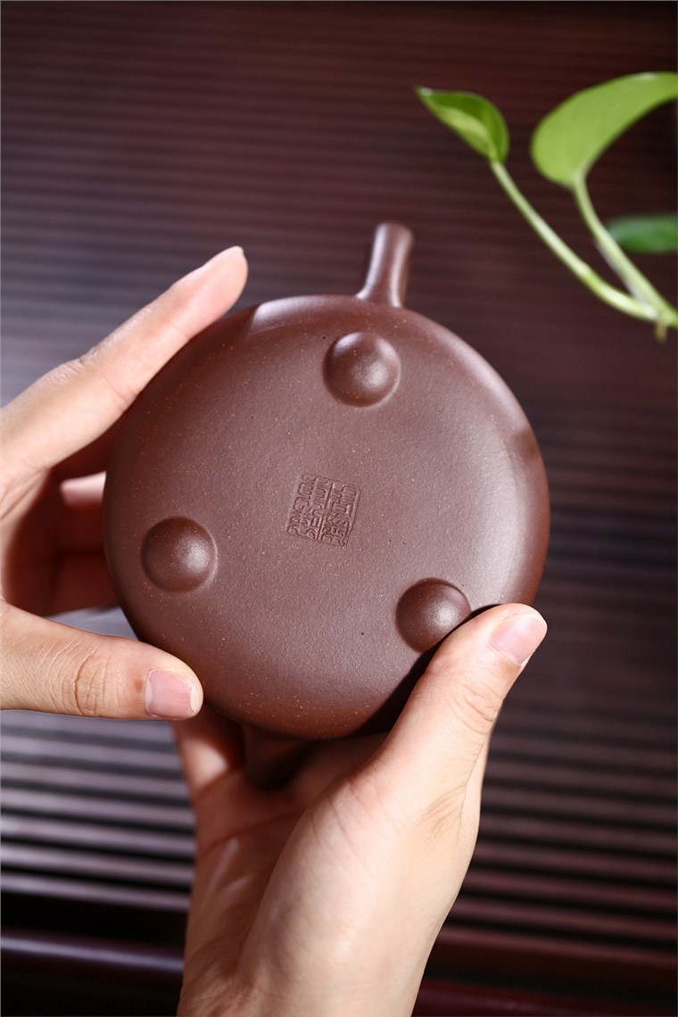 周宁东作品 双龙戏珠