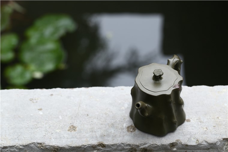 蒋春帆作品 沐春树桩图片
