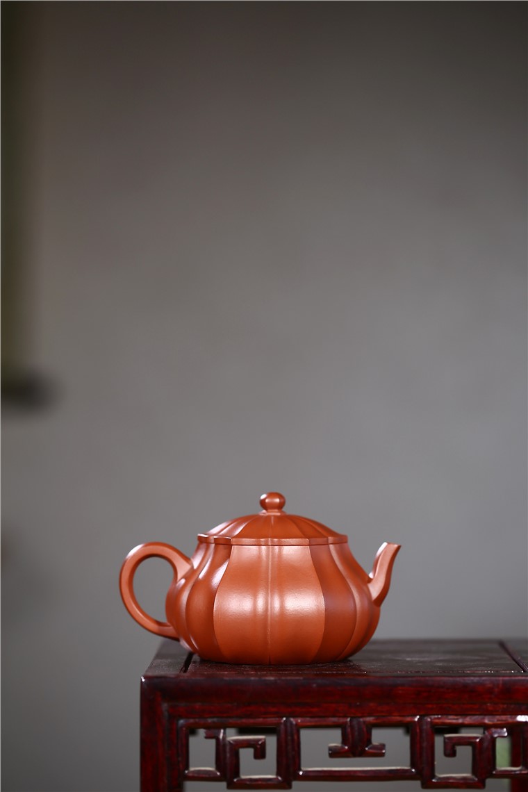 吴赛春作品 八瓣菱花图片