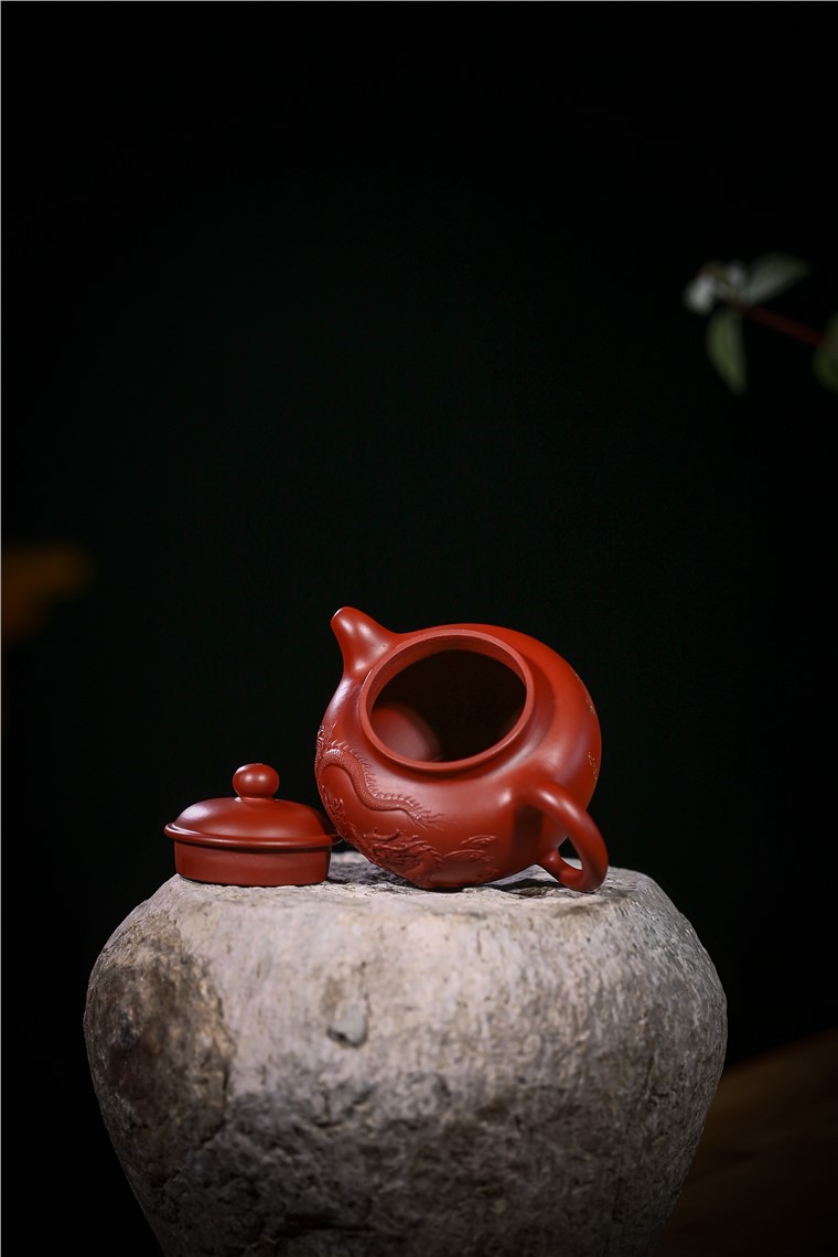 吴吉作品 云龙掇只