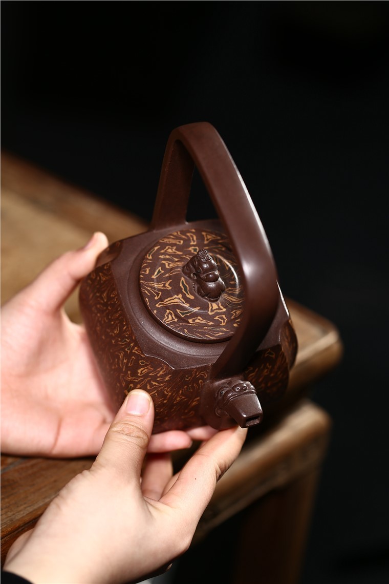 张剑作品 四方抽角提梁图片