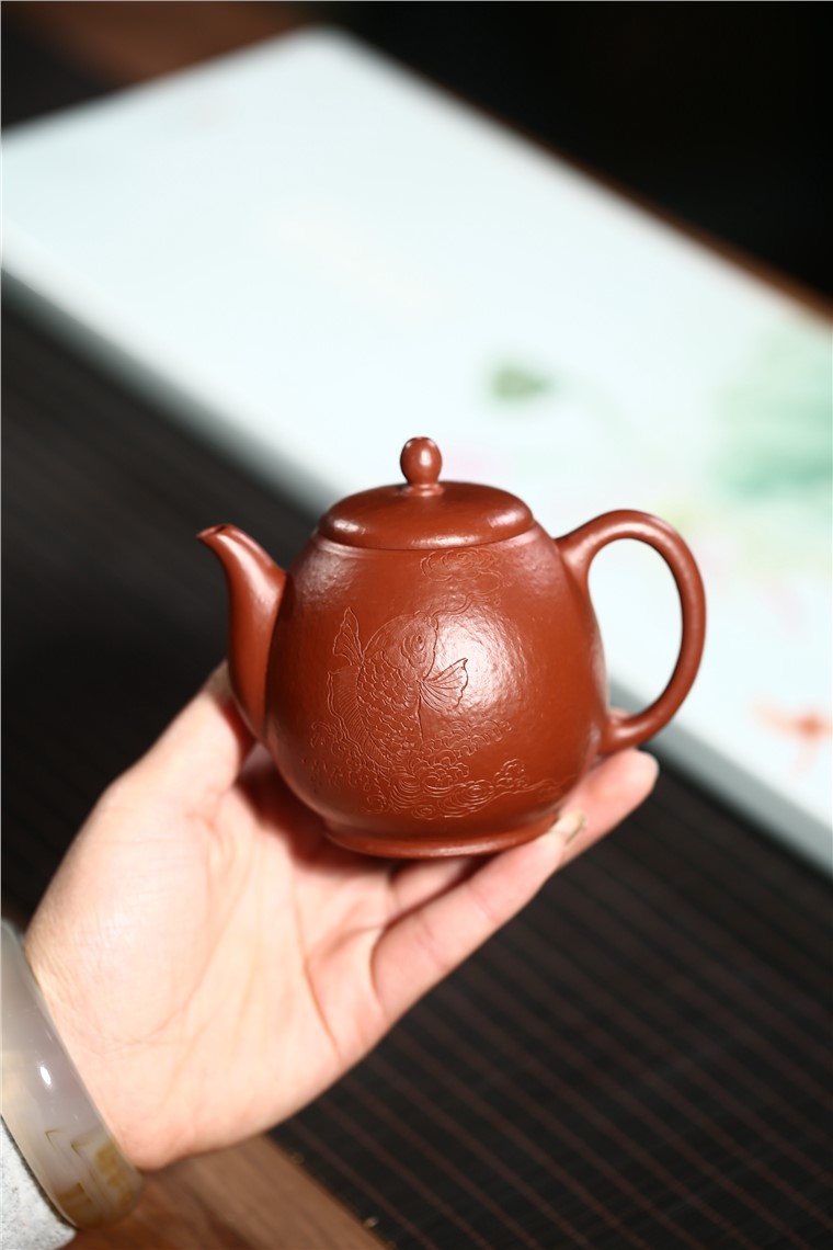 郁晴作品 鱼乐