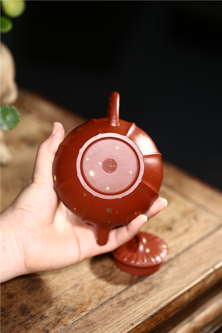 郁晴作品 宝莲