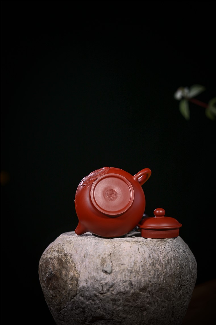 吴吉作品 云龙掇只