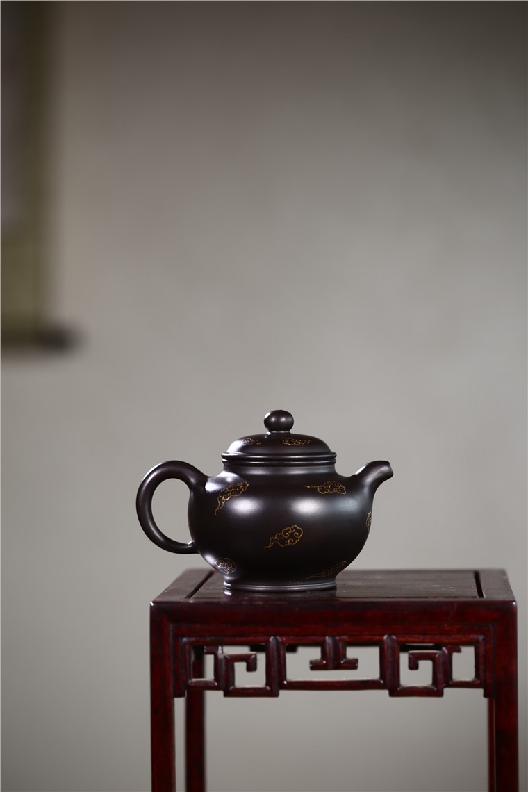 吴吉作品 云龙掇只