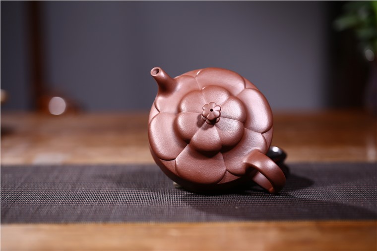 顾旭英作品 菱花周盘图片