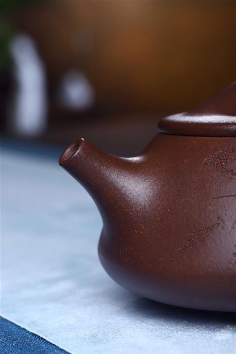 李昌鸿作品 石瓢