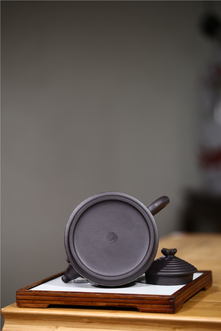顾旭英作品 戏浪