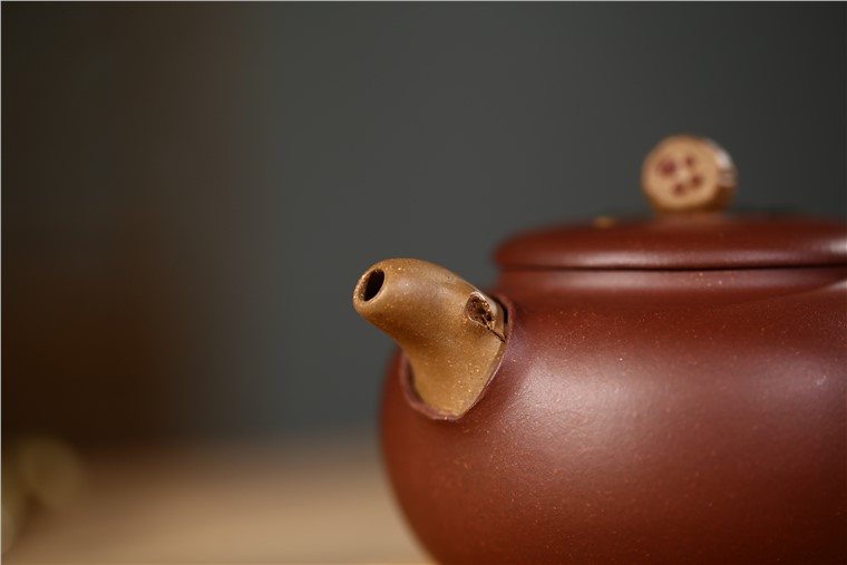 邵美华作品 荷趣