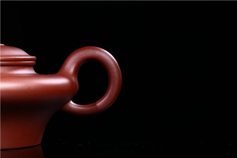 王亚平作品 虚扁壶
