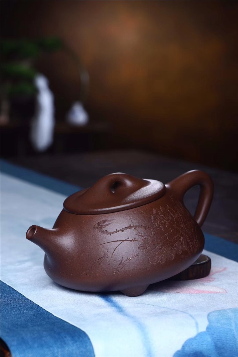 李昌鸿作品 石瓢