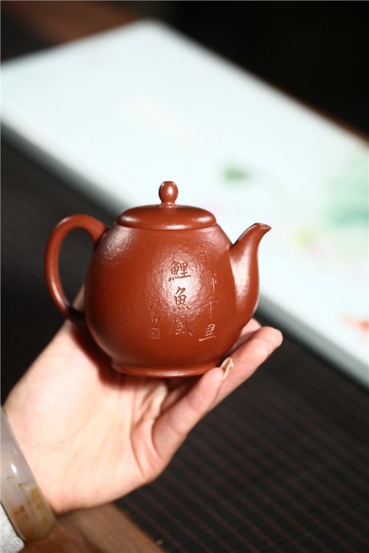 郁晴作品 鱼乐