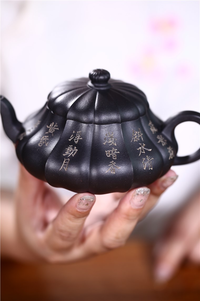 徐勤作品 菱香君德图片