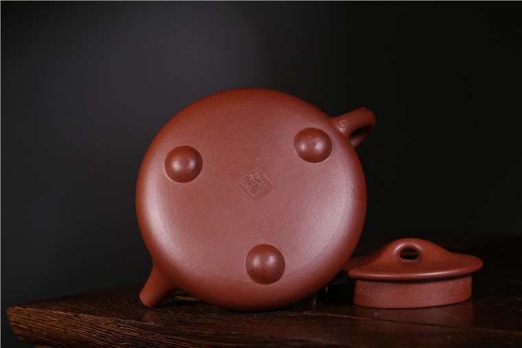 蒋春帆作品 景舟石瓢