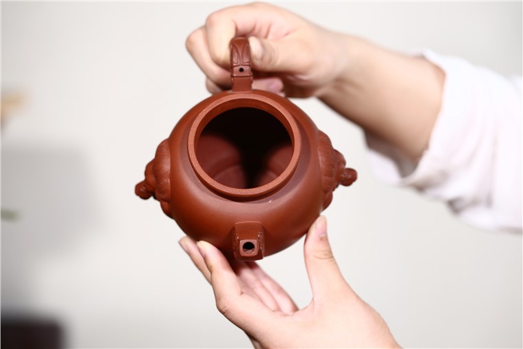 吴赛春作品 瑞狮纳福图片