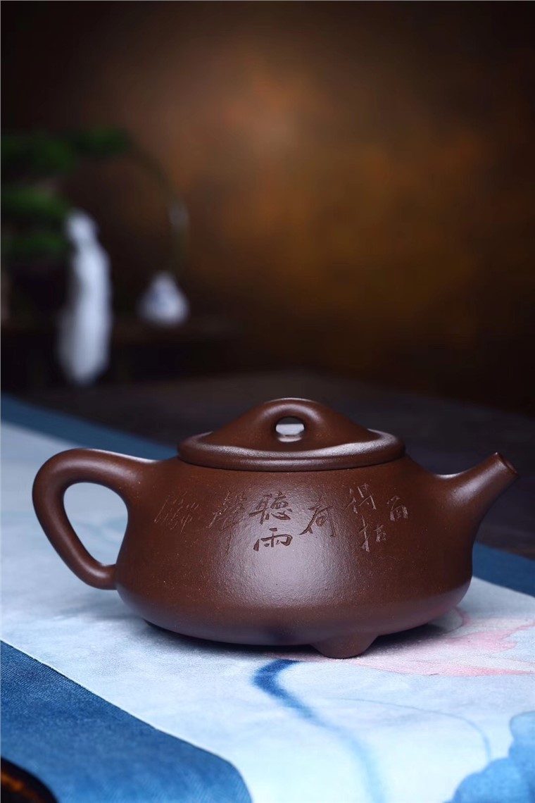 李昌鸿作品 石瓢