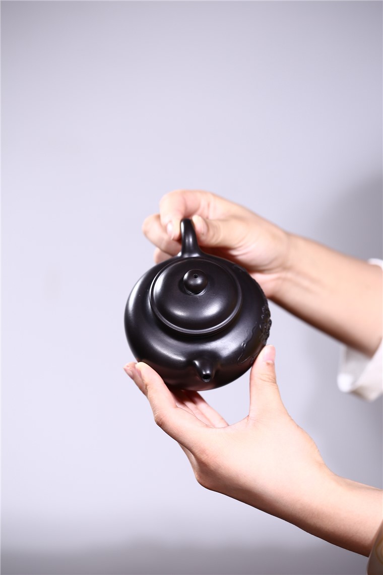 吴吉作品 麒麟献瑞